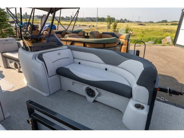 2025 Sport 85 Elite Windshield (23 ft) - Image 17