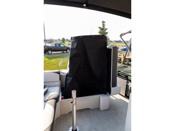 2025 Sport 85 Elite Windshield (23 ft) - Image 10
