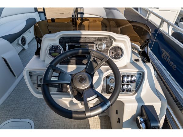 2025 Sport 85 Elite Windshield (23 ft) - Image 12